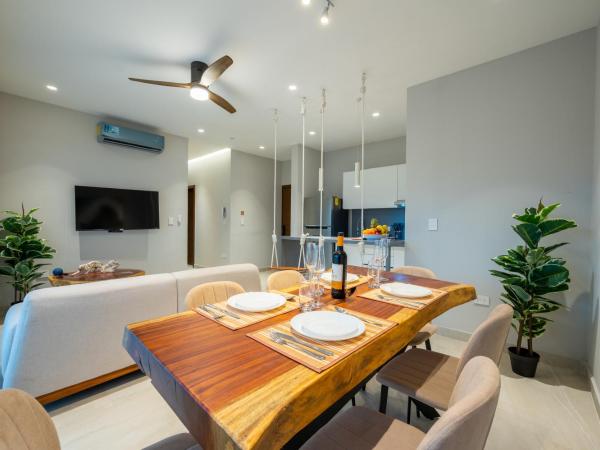 Kippal - Modern Oasis - ApartHotel : photo 5 de la chambre appartement avec balcon