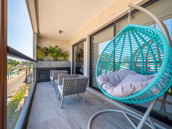 Kippal - Modern Oasis - ApartHotel : photo 2 de la chambre appartement avec balcon