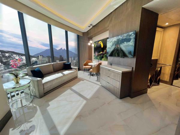 Safi Royal Luxury Metropolitan : photo 1 de la chambre suite avec baignoire spa