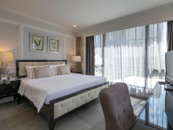 Cape House Langsuan Hotel : photo 1 de la chambre suite 2 chambres avec accès au salon