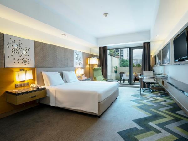 Courtyard by Marriott Agra : photo 2 de la chambre king room with terrace & 15% discount on food, beverages, laundry and spa | 1+1 on select alcoholic beverages (6:00pm to 8:00pm at onyx bar)