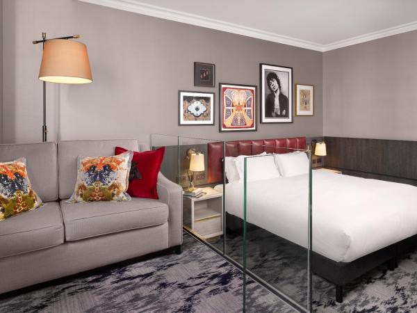 The Trafalgar St. James, London Curio collection by Hilton : photo 5 de la chambre suite trafalgar