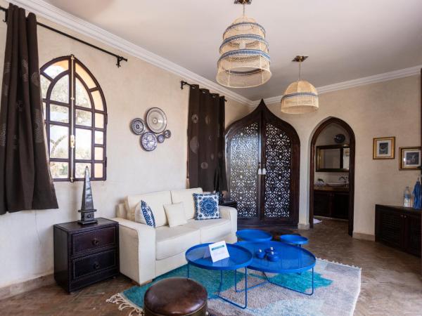 Villa Serena Marrakech - Maison d'hôtes : photo 4 de la chambre suite - vue sur piscine 