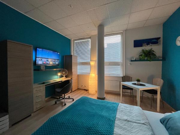 Keja Rooms - Pokoje Noclegi w Centrum Gdyni : photo 3 de la chambre chambre lit king-size