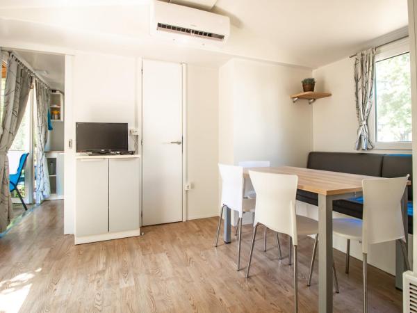 Easyatent Mobile home Lanterna : photo 6 de la chambre mobile home