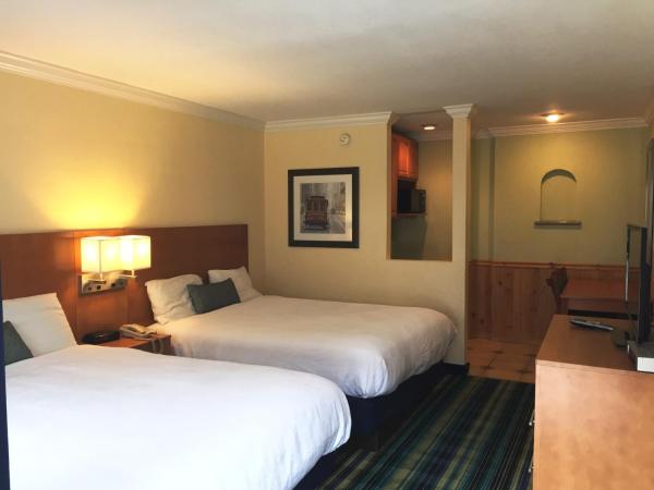 Surf Motel : photo 1 de la chambre chambre deluxe avec 2 lits queen-size - non-fumeurs