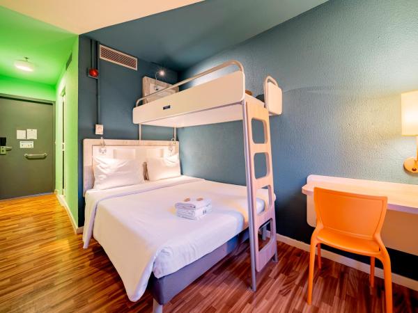 ibis budget SP Centro Sao Joao : photo 1 de la chambre chambre standard avec 1 lit double et 1 lit simple