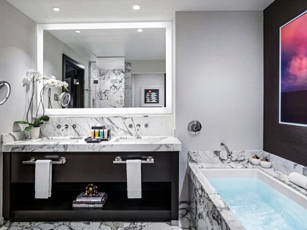 Red Rock Casino Resort & Spa : photo 8 de la chambre luxury room - bed type assigned at check-in