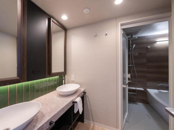 Loisir Hotel Kyoto Toji : photo 10 de la chambre chambre lits jumeaux premier avec lit d'appoint