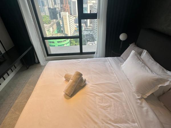 Axon Residence at Pavilion KLCC KL Tower view by KIMIRO : photo 3 de la chambre studio lit queen-size de luxe