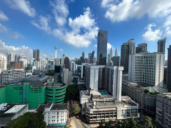 Axon Residence at Pavilion KLCC KL Tower view by KIMIRO : photo 9 de la chambre suite lit queen-size deluxe