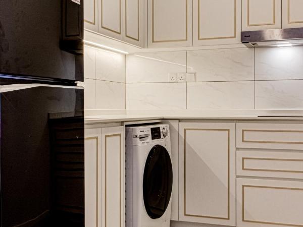 Axon Residence at Pavilion KLCC KL Tower view by KIMIRO : photo 4 de la chambre appartement 1 chambre