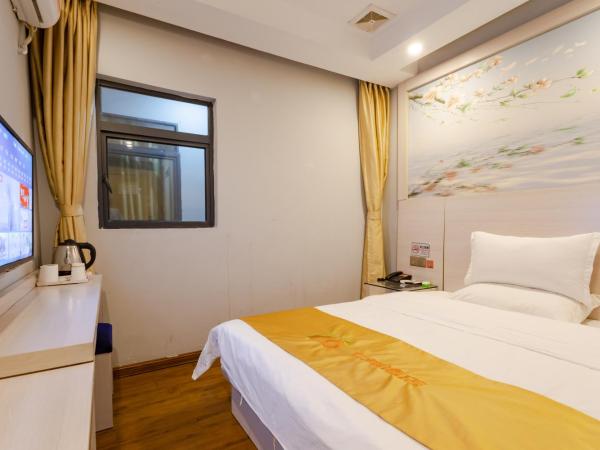 Qi Cheng Hotel - Shenzhen North Railway Station : photo 2 de la chambre chambre standard lit queen-size
