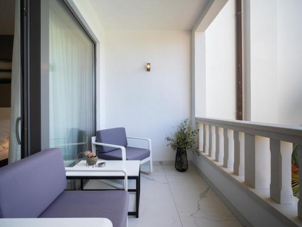 Residence Vaal : photo 8 de la chambre chambre double deluxe avec balcon - vue sur mer