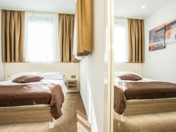 Hotel National : photo 6 de la chambre chambre double Économique