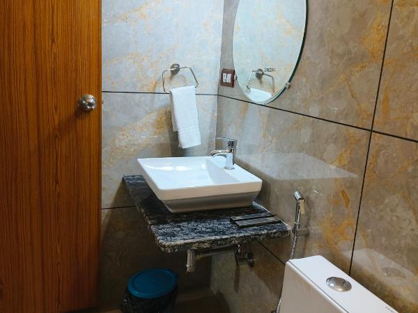 The Lavit Malhar Inn. : photo 4 de la chambre chambre double