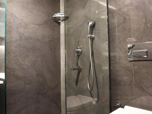 Riva Hotel Alsancak : photo 6 de la chambre studio