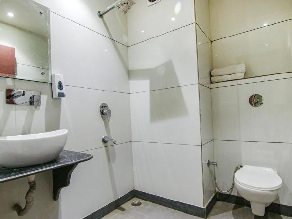 FabHotel Golden Glory : photo 4 de la chambre chambre deluxe