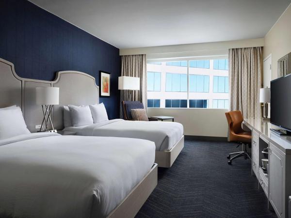 DoubleTree by Hilton Hotel Nashville Downtown : photo 1 de la chambre chambre avec 2 grands lits queen-size