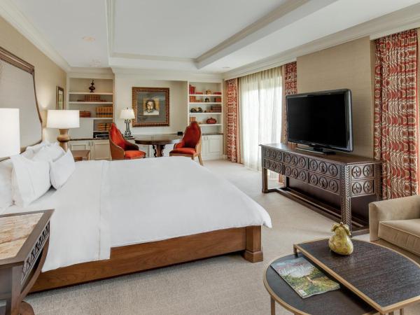 The Westin Riverwalk, San Antonio : photo 1 de la chambre luxury suite, 1 bedroom suite, 1 king, sofa bed, balcony