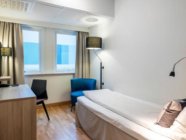 Quality Hotel Saga : photo 3 de la chambre petite chambre simple