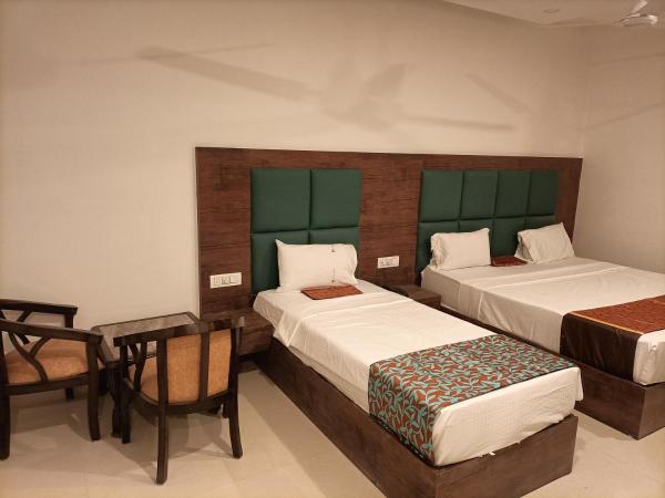 Hotel The Tark Near IGI Airport Delhi : photo 6 de la chambre chambre lit king-size supérieure