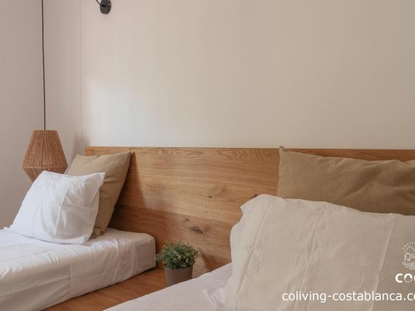 Coliving & Coworking Costa Blanca : photo 1 de la chambre chambre double avec salle de bains commune