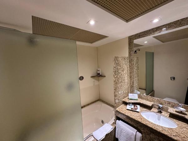 Riale Vilamar Copacabana : photo 8 de la chambre chambre triple de luxe avec 3 lits simples