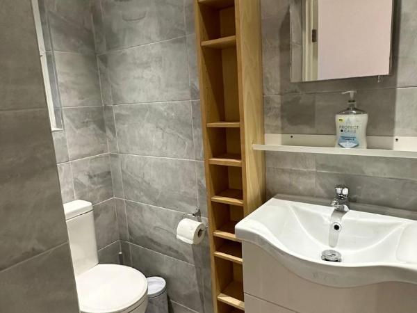 179 church Road : photo 1 de la chambre appartement - rez-de-chaussée