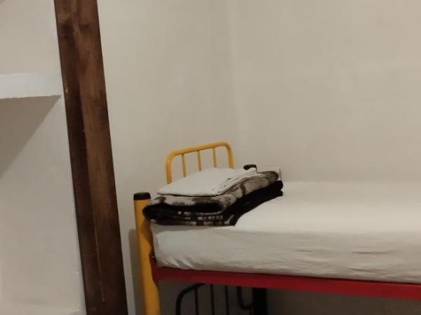 Hostal San Pueblo : photo 1 de la chambre chambre triple basique avec salle de bains commune