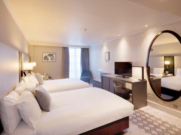 Doubletree By Hilton London Kensington : photo 3 de la chambre chambre deluxe avec 2 lits doubles