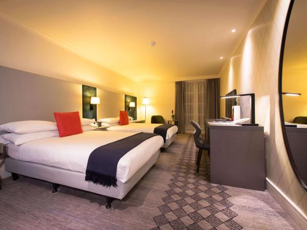 Doubletree By Hilton London Kensington : photo 7 de la chambre chambre deluxe avec 2 lits doubles