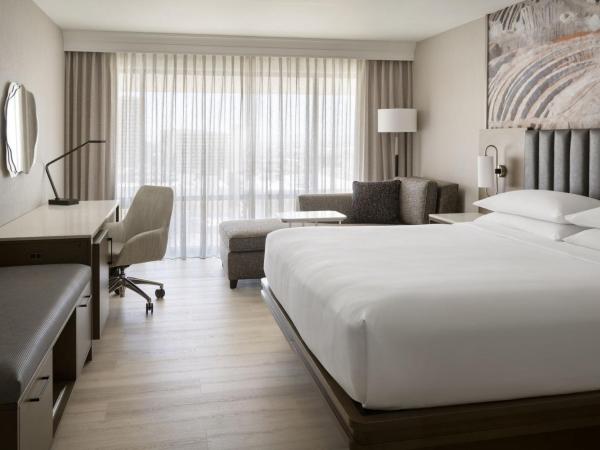 Salt Lake Marriott Downtown at City Creek : photo 1 de la chambre chambre avec 1 lit king-size - vue