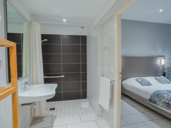 Hotel Le Grand Pavois : photo 3 de la chambre chambre double - accessible aux personnes à mobilité réduite 