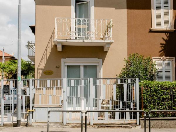 Casa Aydée : photo 8 de la chambre chambre double avec salle de bains privative