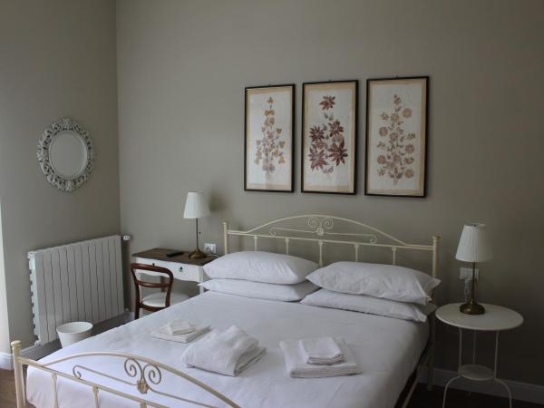 Casa Aydée : photo 4 de la chambre chambre double avec salle de bains commune