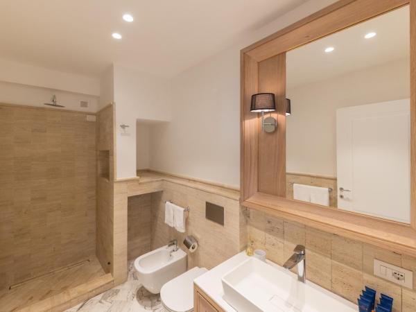 Hotel Mamela : photo 3 de la chambre chambre double ou lits jumeaux supérieure avec vue sur ville