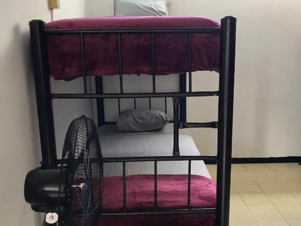 Santísimo Hostal Boutique : photo 2 de la chambre lit dans dortoir mixte de 8 lits 
