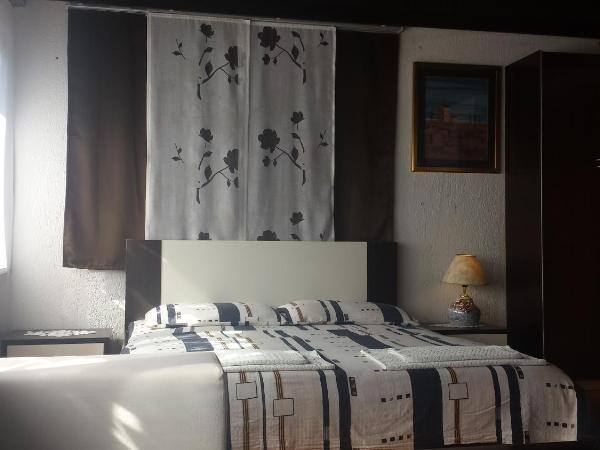 Guest House Jole : photo 6 de la chambre appartement 1 chambre avec terrasse