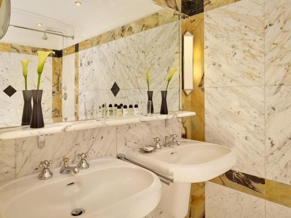 Hotel Bristol, a Luxury Collection Hotel, Vienna : photo 5 de la chambre petite chambre lit queen-size historique