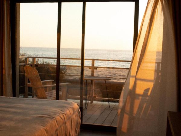 Hotel Plein Large : photo 4 de la chambre chambre lits jumeaux avec terrasse - vue sur mer 