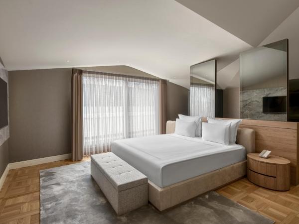 Lazzoni Hotel : photo 5 de la chambre suite panoramique corne d'or avec baignoire spa