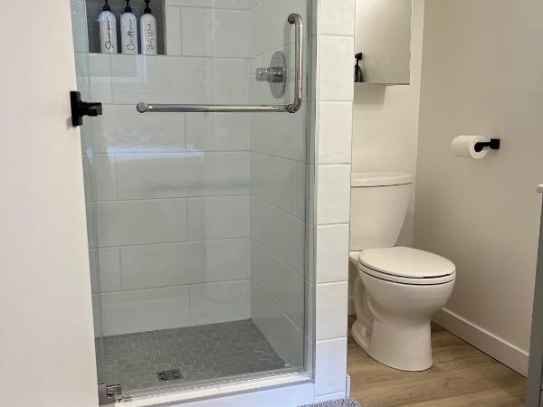 Mountain View Bed & Breakfast : photo 3 de la chambre chambre lit queen-size avec salle de bains privative