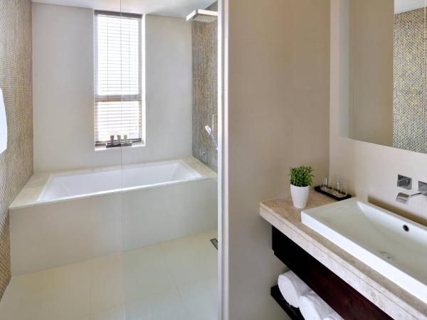 JW Marriott Hotel Muscat : photo 4 de la chambre suite exécutive avec accès au salon 24h/24