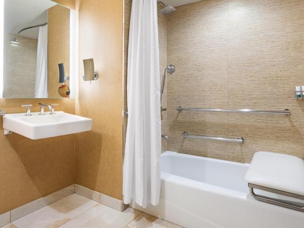 The Westin Crystal City Reagan National Airport : photo 8 de la chambre chambre traditionnelle avec 2 lits doubles