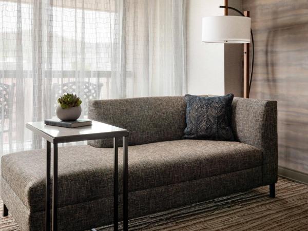 Salt Lake Marriott Downtown at City Creek : photo 3 de la chambre chambre exécutive Étage supérieur avec 1 lit king-size et un balcon