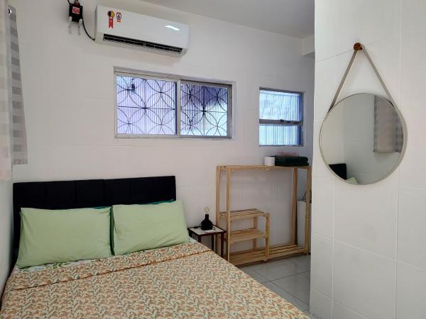 Suíte próxima ao Porto da Barra : photo 2 de la chambre chambre double avec salle de bains privative