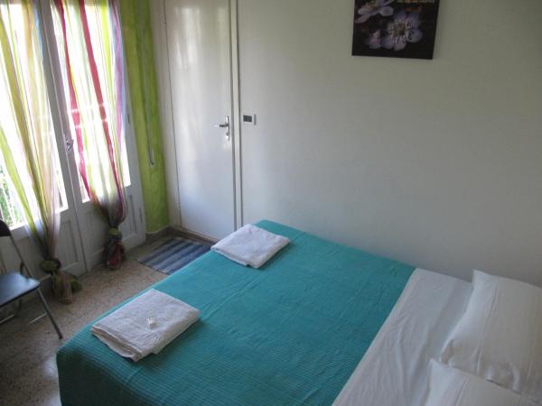 Hotel Villa Elia : photo 1 de la chambre chambre double ou lits jumeaux avec balcon