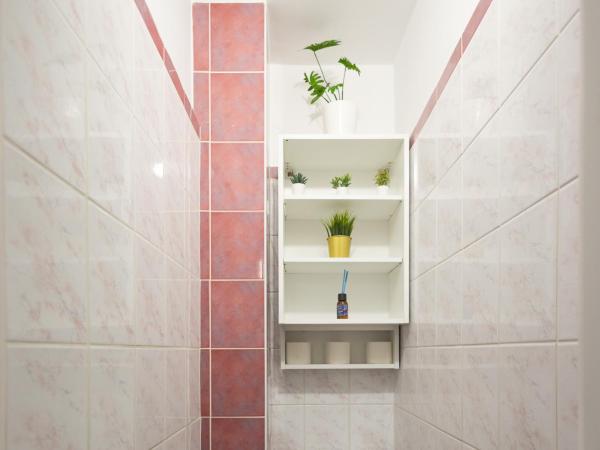 ClickTheFlat Stawki Apart Rooms : photo 7 de la chambre chambre double avec salle de bains commune