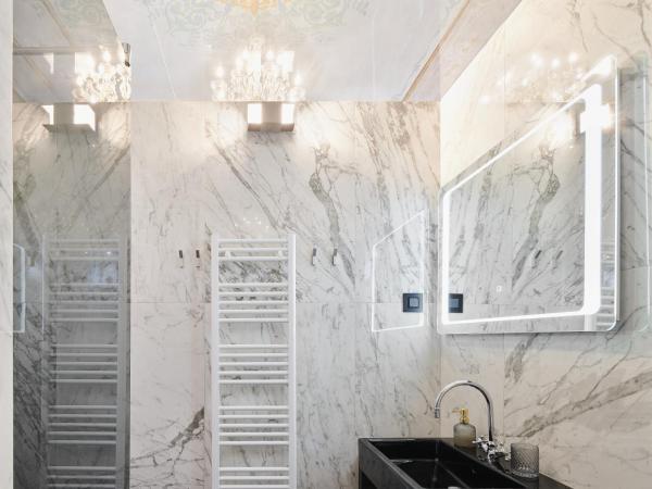 King Kresimir Heritage Hotel : photo 3 de la chambre chambre ancienne